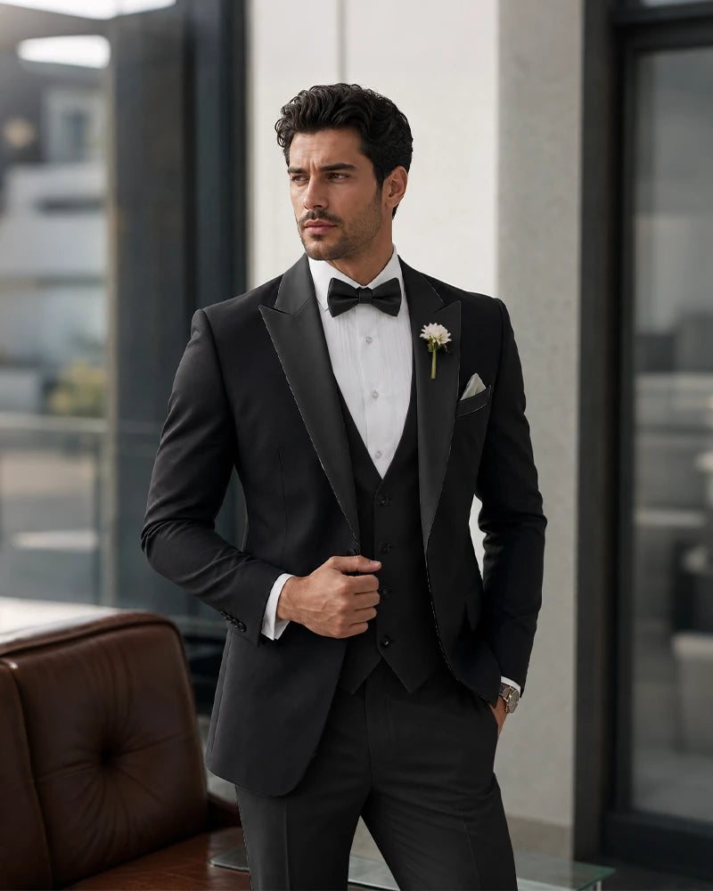 3 Piece Tuxedo Contrast Suit with Peak Lapel